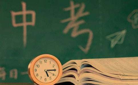 如何通过比赛提升篮球技能_2